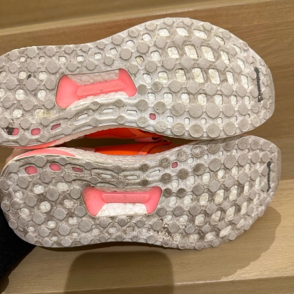 Stella McCartney sneaker size 7 - Picture 5 of 7